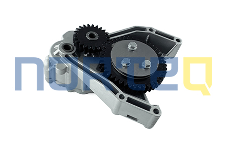 8170261 OIL PUMP